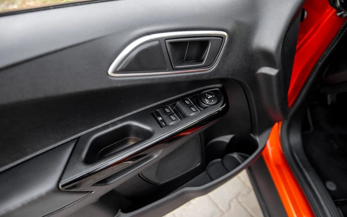 Ford B-MAX cena 32900 przebieg: 143111, rok produkcji 2012 z Radom małe 497